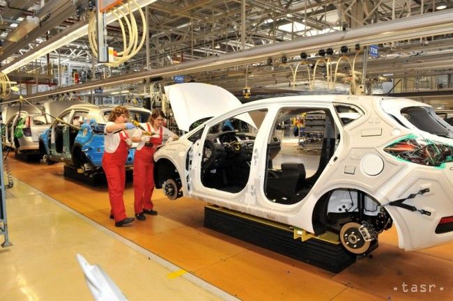 Analyst: Over Half of Rise in Industrial Output in November Due to Cars