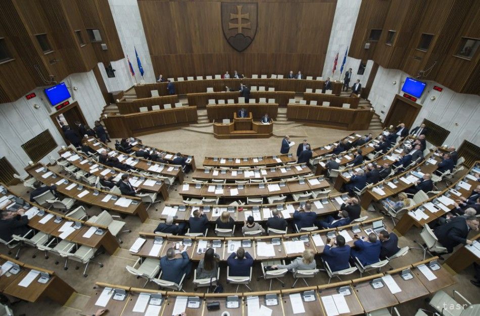Parliament Rejects Constitutional Law on Snap Election