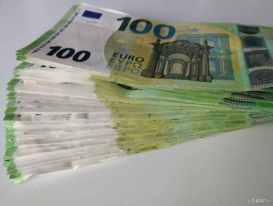 RRZ Lowers Slovak Economic Growth Forecasts for 2025 and 2026