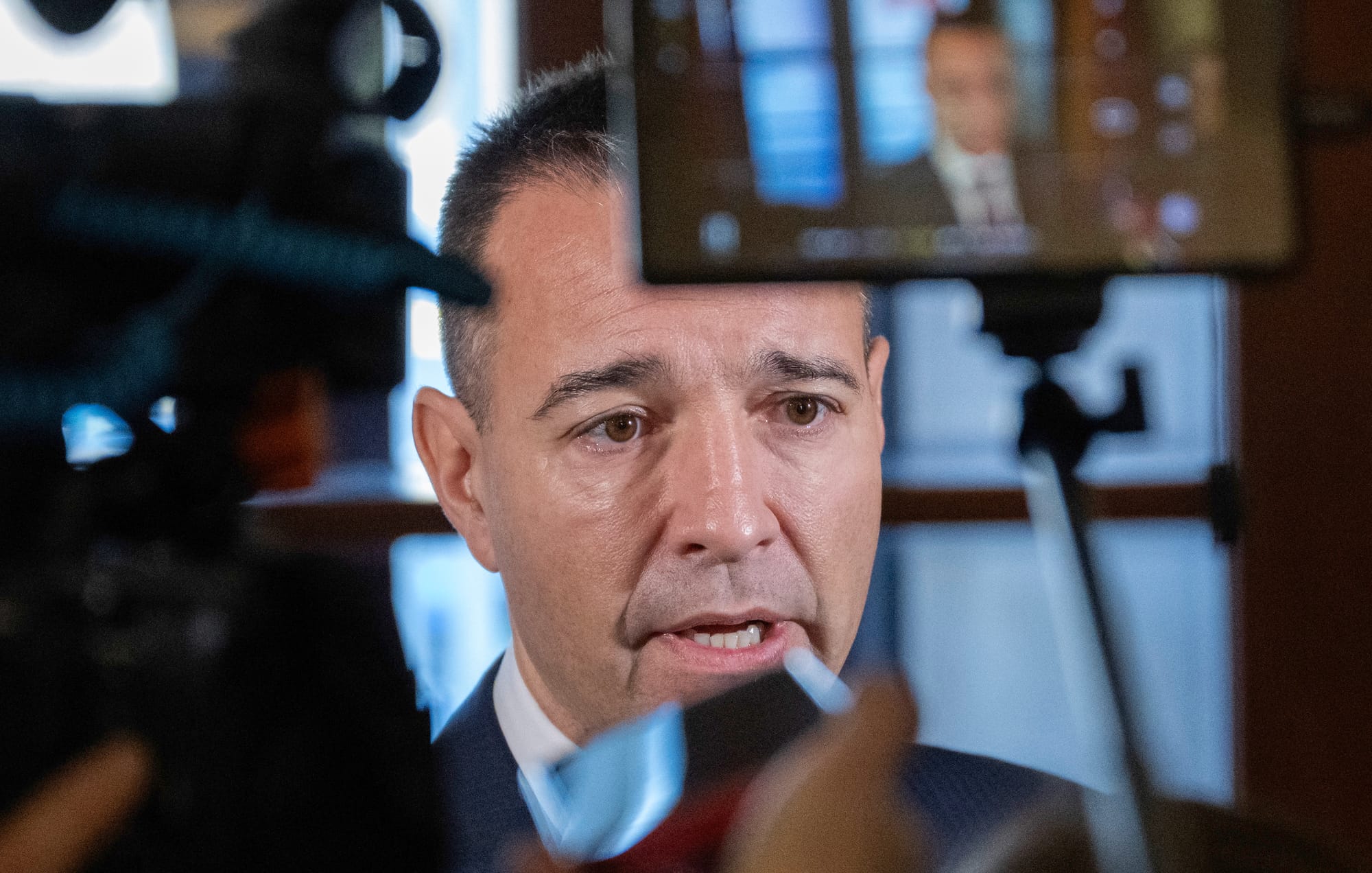 Coalition Divided on Issue of Shortening Parliamentary Terms by Referendum