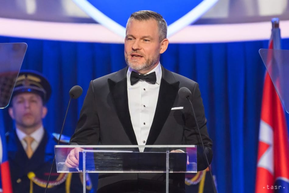 President Urges Society-wide Consensus on Slovakia's Development