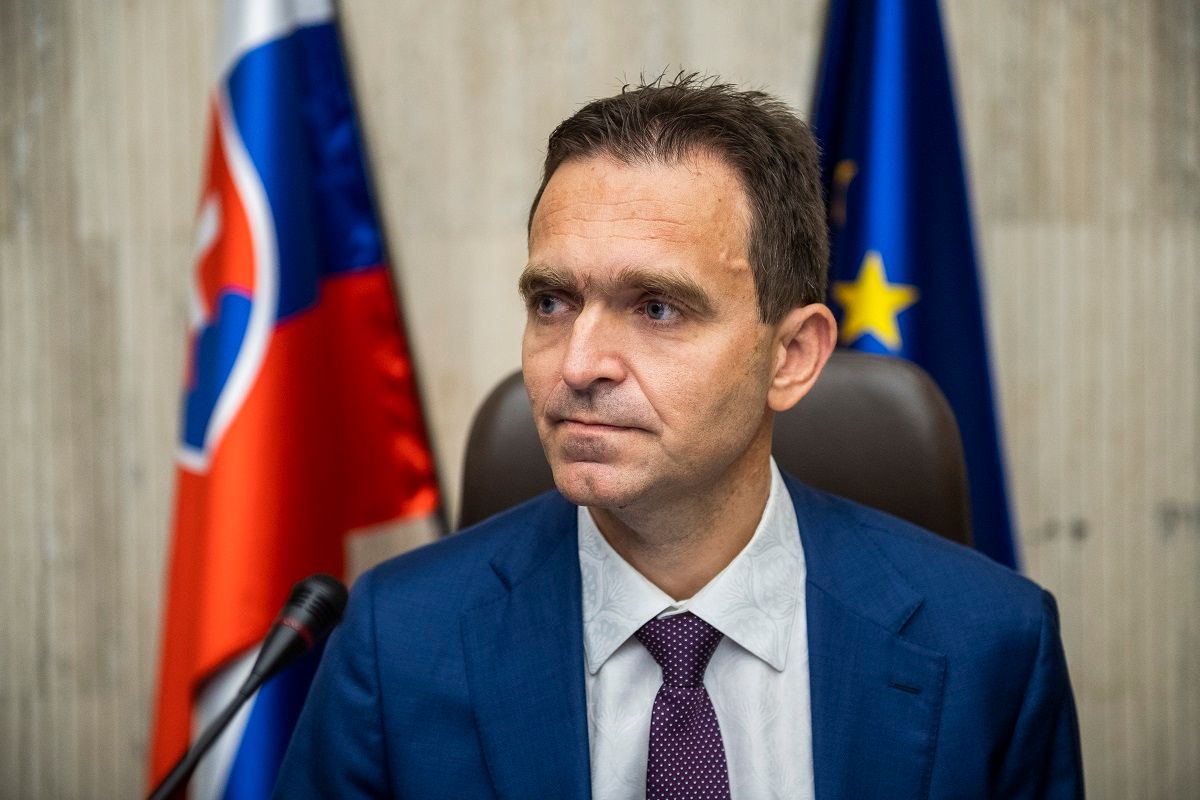 Premier: Issue of Replacing Slovak Intelligence Service Head Open