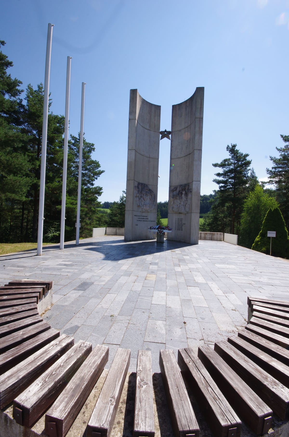 SNP80: Monument in Vrchtepla Dedicated to Partisans who Fell Near Village