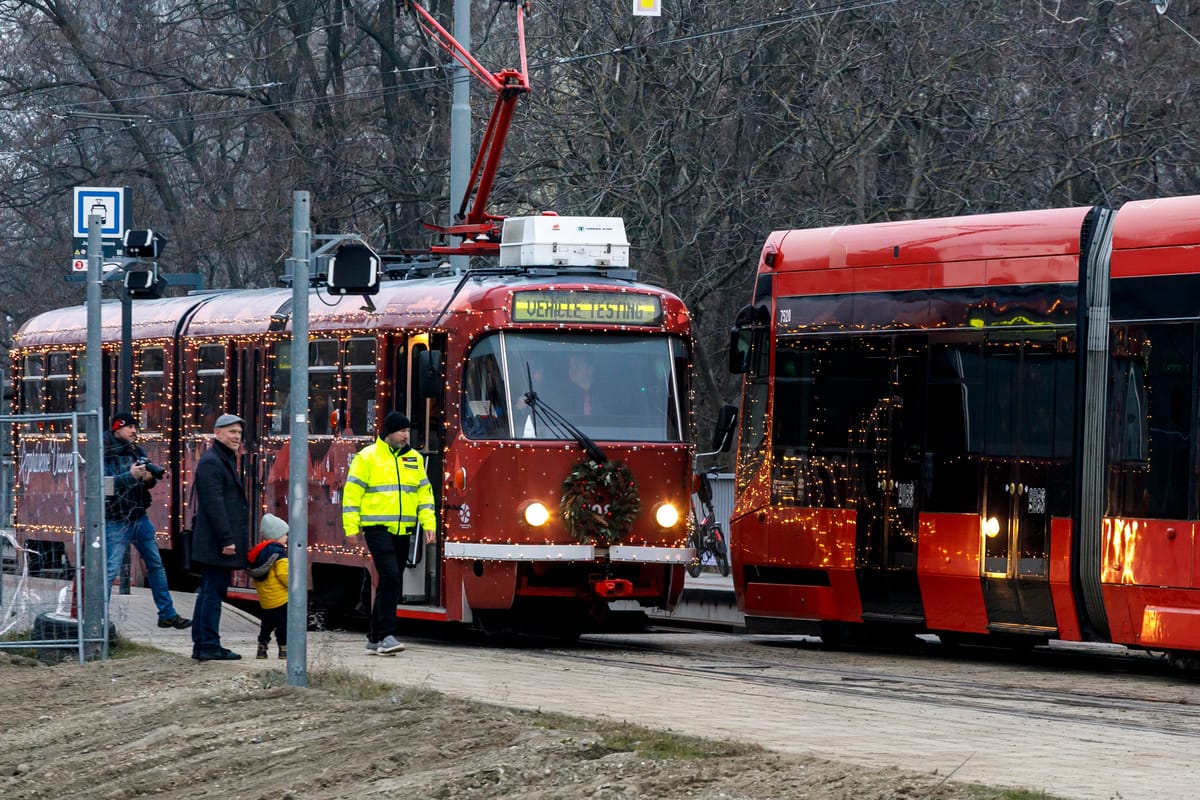 Bratislava: First Tram Tests Petrzalka Line in Trial Run