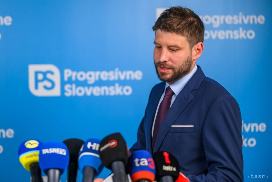 Simecka: Fico Tries to Deflect Attention Away from Ambulance Tender Scandal