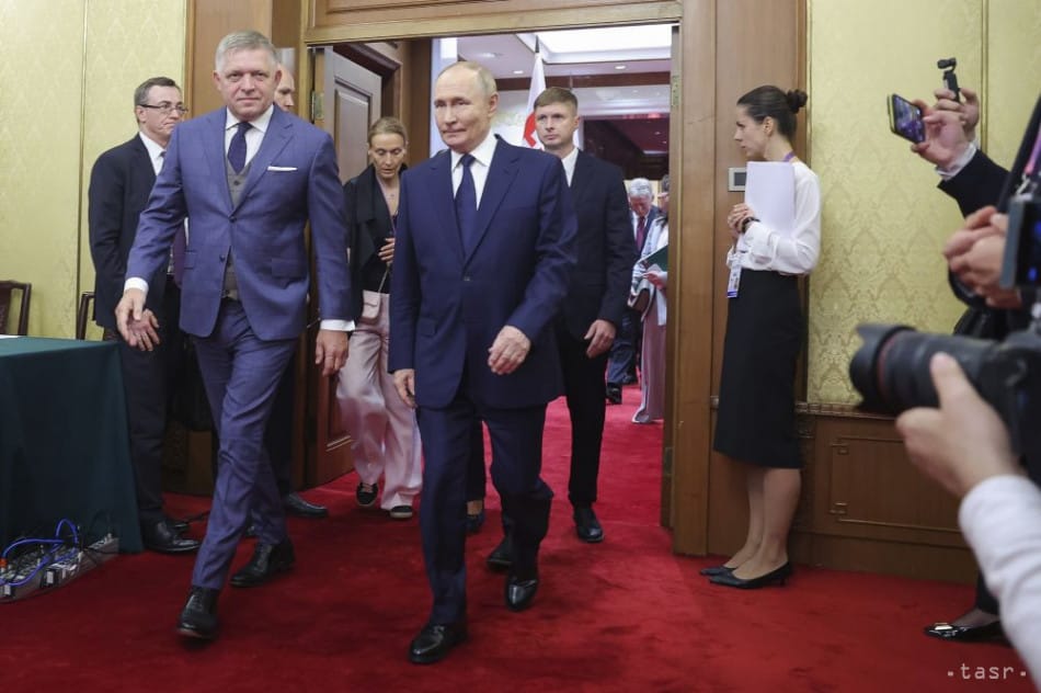 Fico Criticises Ukrainian Attacks on Energy Sites in Talks with Putin