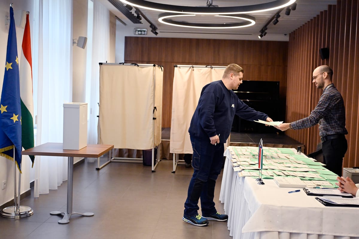 Total of 199 Vote in Hungarian Election at Hungarian Embassy in Bratislava