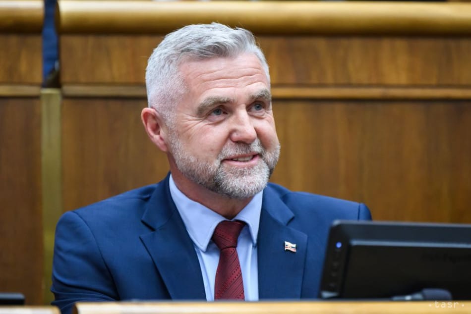 Lawmakers Won't Deal with Motion to Oust Gaspar; Session Agenda Rejected