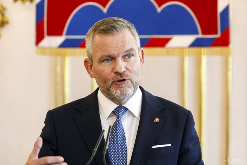 President: Slovakia Would Benefit from Grand Coalition between Smer-PS
