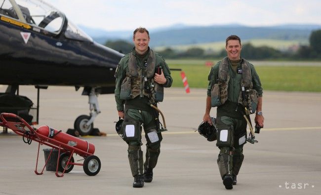 Slovak and British Military Pilots Holding Joint Exercise at Sliac Airbase