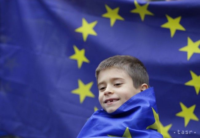 Eurobarometer: EU's Image Improving in Slovakia