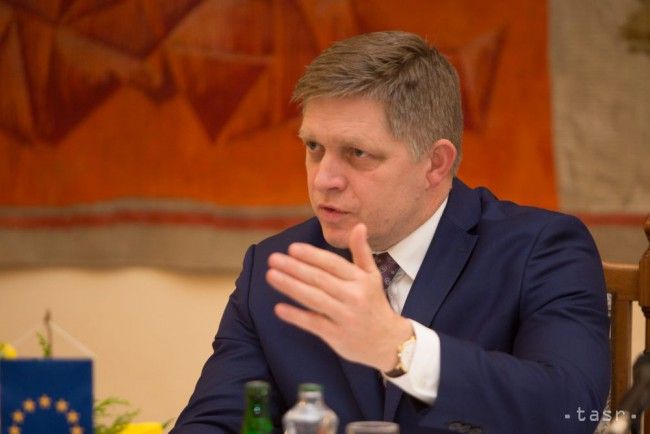 Fico Urges Students to Pick Studies with Good Career Prospects