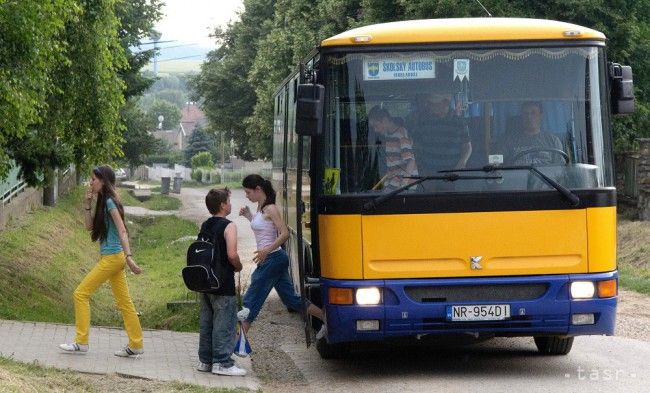 Pilot Project for School Buses Launched in Slovakia