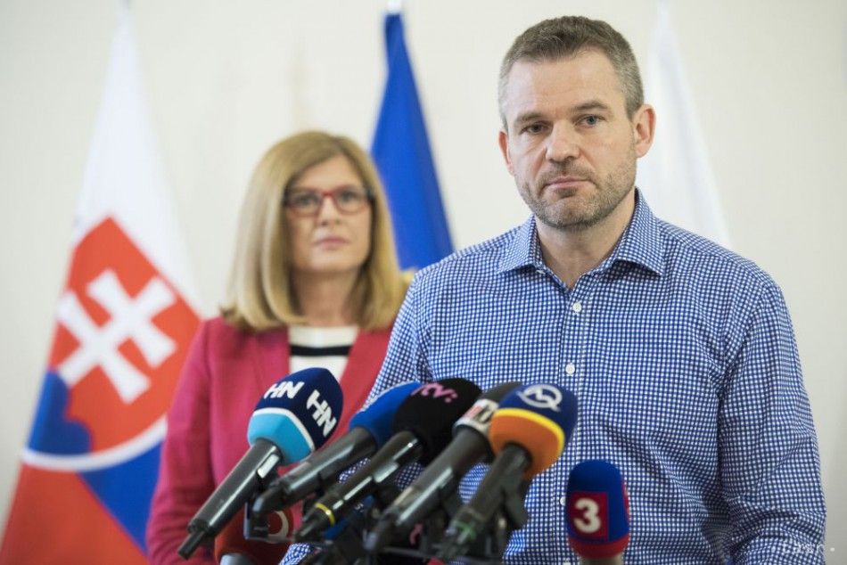 Premier: Jankovska Should Reconsider Whether Situation is Helping Her and Smer