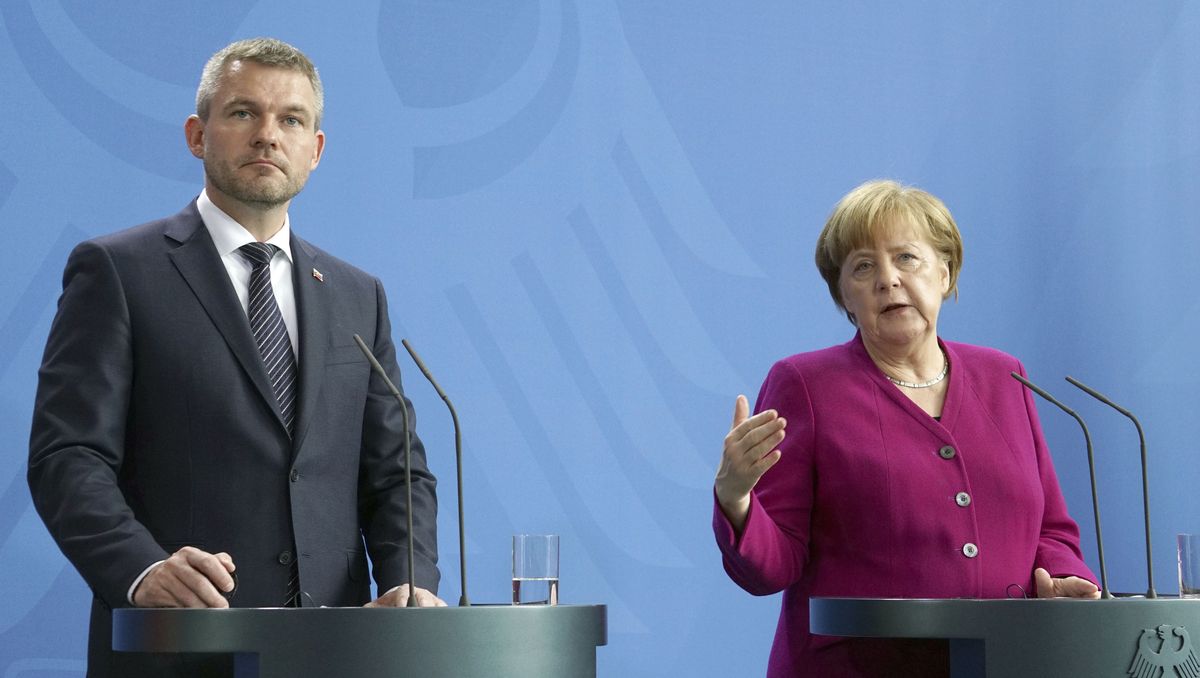Merkel: Slovakia Must Do Utmost to Investigate Reporter’s Murder