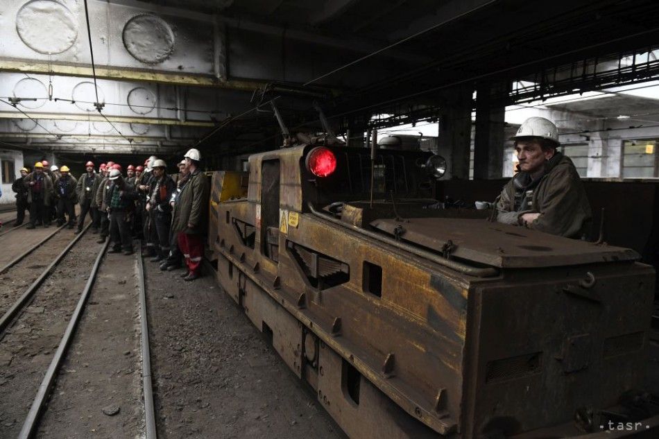 Galek: Coal Mining in Upper Nitra Ineffective, Staff Pressed to Sign Petition