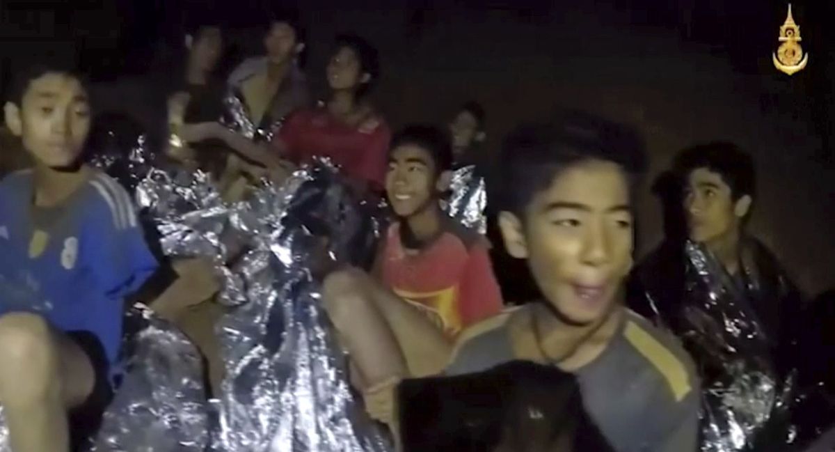 Slovak Firefighters Offer High-capacity Pumps to Get Thai Boys Out of Cave