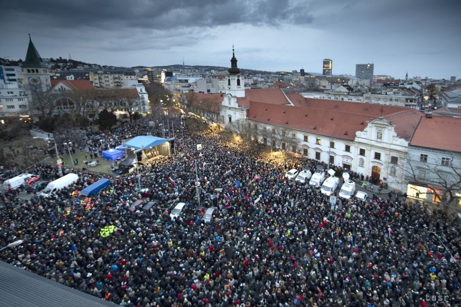 Thousands Gather in Protests Across Slovakia to Commemorate Jan Kuciak