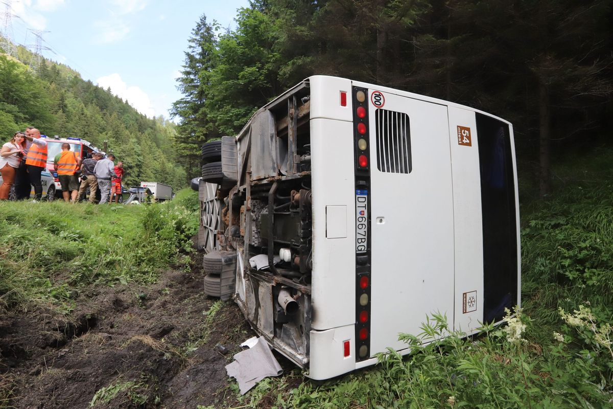 Bus Carrying Children Tips Over at Donovaly Ski Resort, Five People Injured
