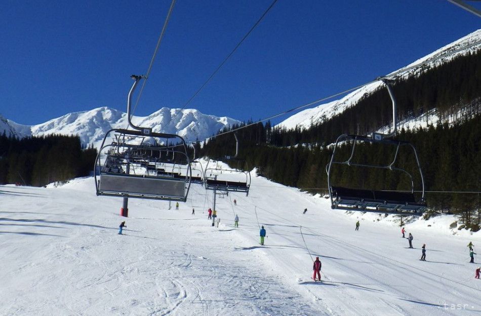 Stricter Rules for Ski Resorts Take Effect as of Monday