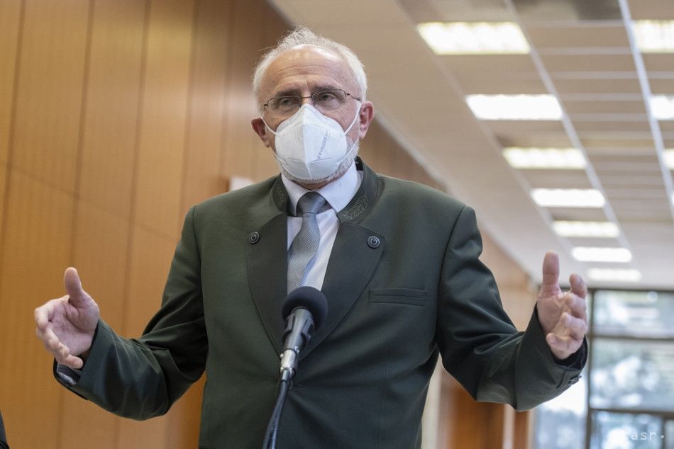 Micovsky to Resign as Environment Minister Due to Situation at SPF