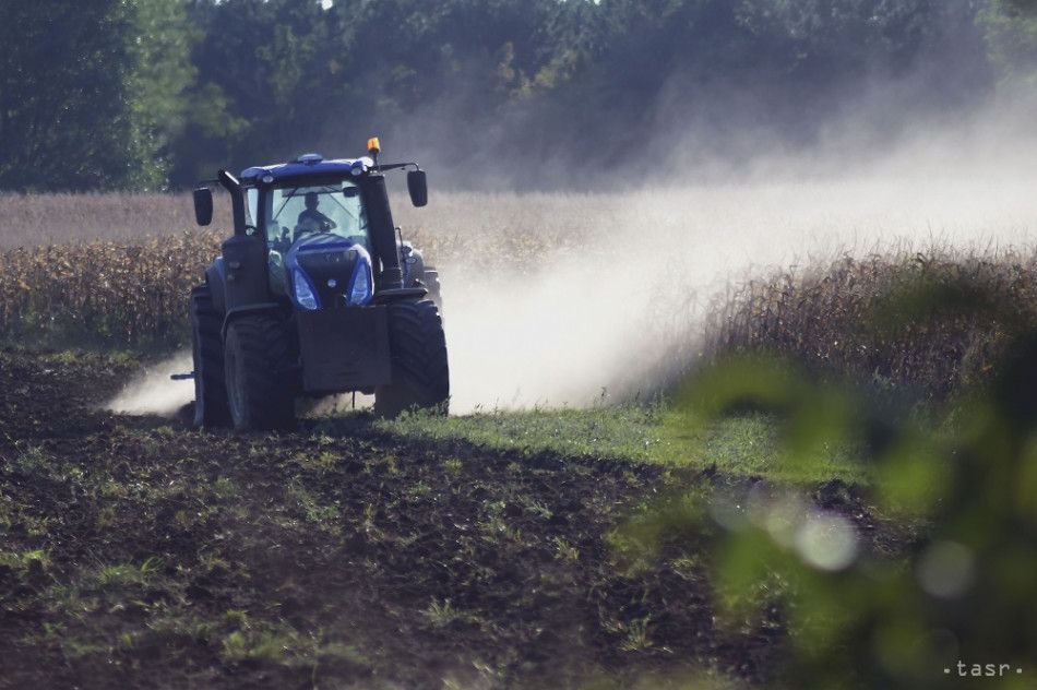 EU Commissioner Kyriakides: We Want to Limit Pesticide Use, CoFoE Demands This
