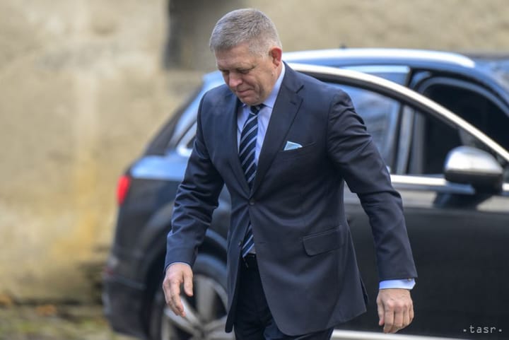 Premier Fico Denies He Met Informally with Czech Counterpart Fiala in Brussels