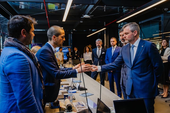 President: Europe Needs to Become Leader in Implementing Technologies