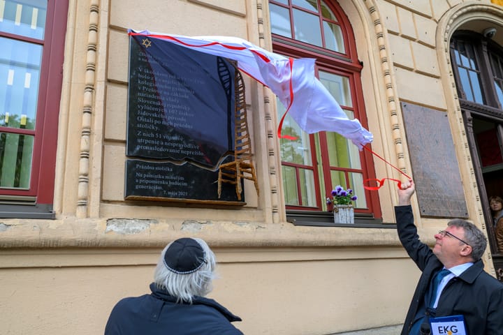 Plaque Recalling Expulsion of Jewish Students Unveiled in Presov on Wednesday