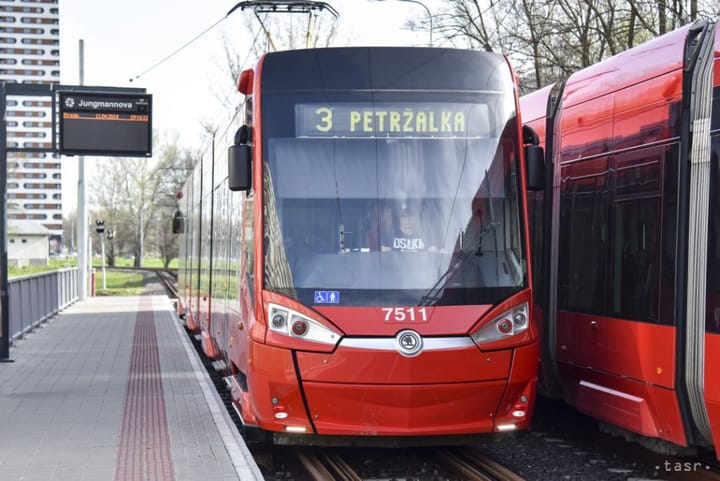 Bratislava: Tram in Petrzalka Starts Running to End of City Borough