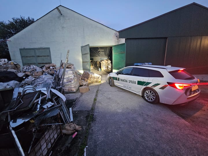 Customs Officers Seize 2.5 million Illegal e-cigarettes in Northern Slovakia