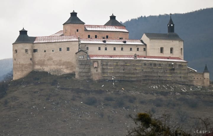 SNM: Fire Near Krasna Horka Did Not Put Castle in Danger