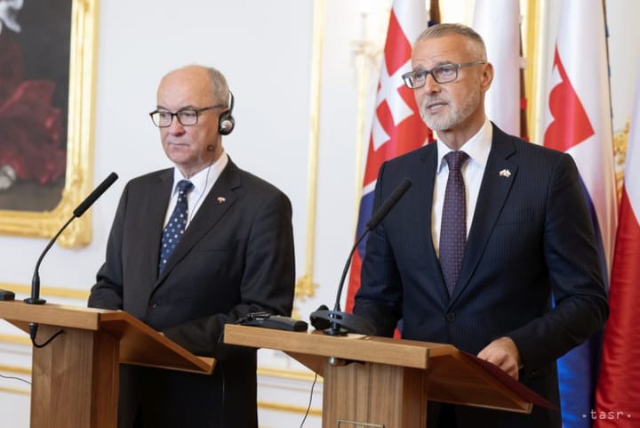 Rasi: V4 Should Pull Together; Reconstruction of Ukraine One Common Topic