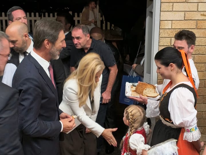 Lucnica and Local Ensembles Perform at Slovak Community Evening in Sydney