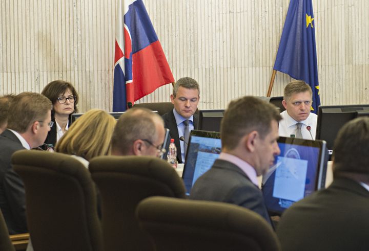 Cabinet: 2,686 People Found Working Illegally in 2015