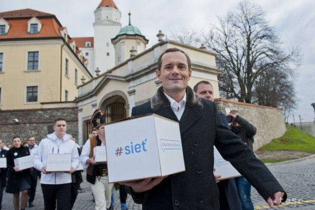 Siet Regional Council Supports Prochazka's Course of Action