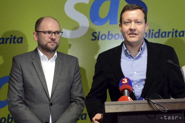 Opposition Calls on Fico to Move Out of Flat Rented from Basternak