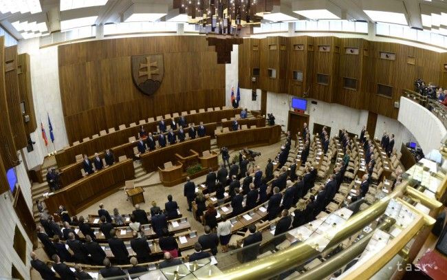 Poll: Smer Would Have Won Election in June Ahead of SNS