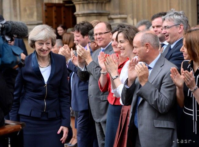Harris: New British Premier Has Support of MPs, But Not of People