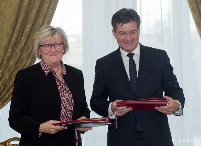 Slovakia Signs Memos on Drawing €113 million from EEA/Norway Grants