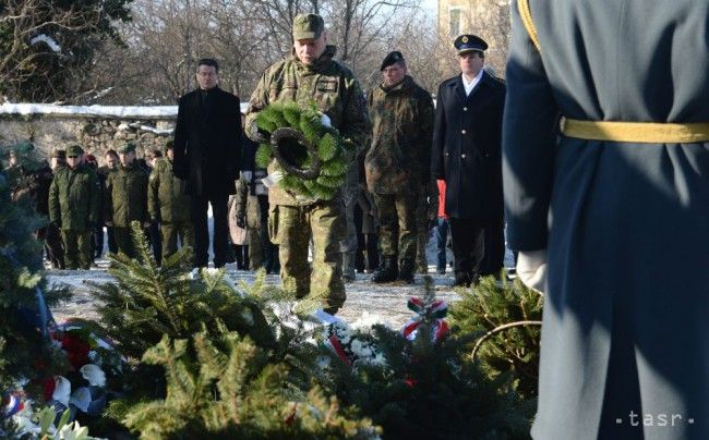 Gajdos and Simicsko Remember Victims of Military Plane Crash in Hejce