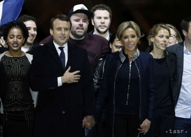 Fico Calls Macron's Victory Good News for EU; Lajcak "Delighted"