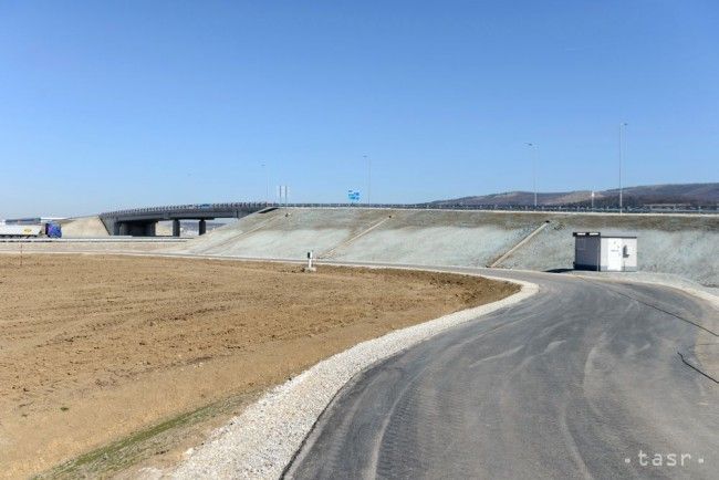 Ersek: Without Loosening Debt Brake We Won't Have Money for Highways