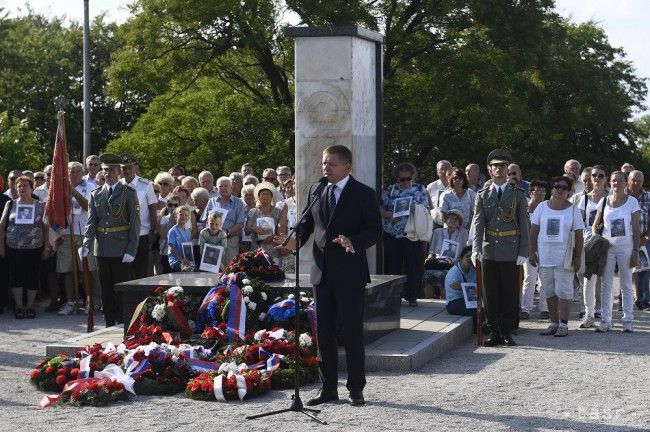 Fico: People Giving Hitler Salute Today Can't Be Sane