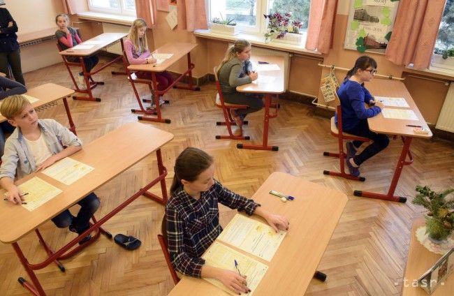 Fifth-grader Testing to Take Place After All, Sum of €160,000 Earmarked for It