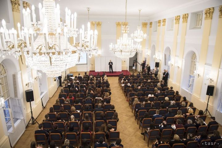 Young Slovaks Receive Respected Award and Meet Prince Edward