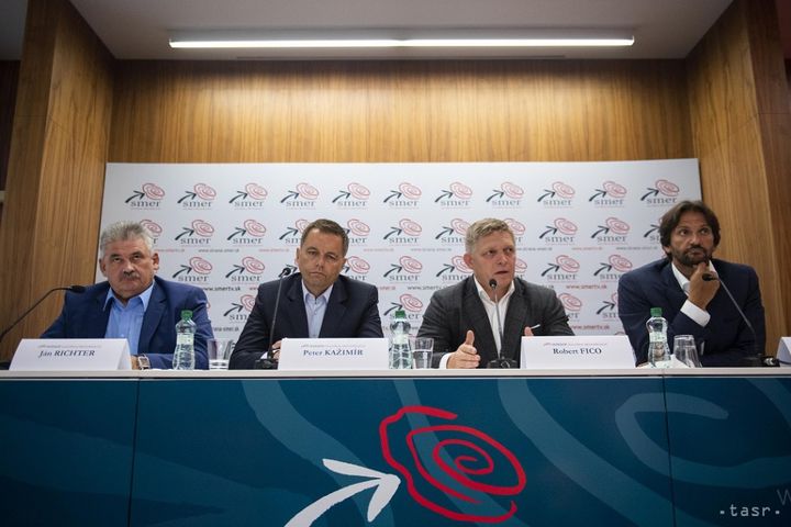 AKO Poll: Smer-SD Still in Lead on 21.2 percent, SaS and SNS Follow
