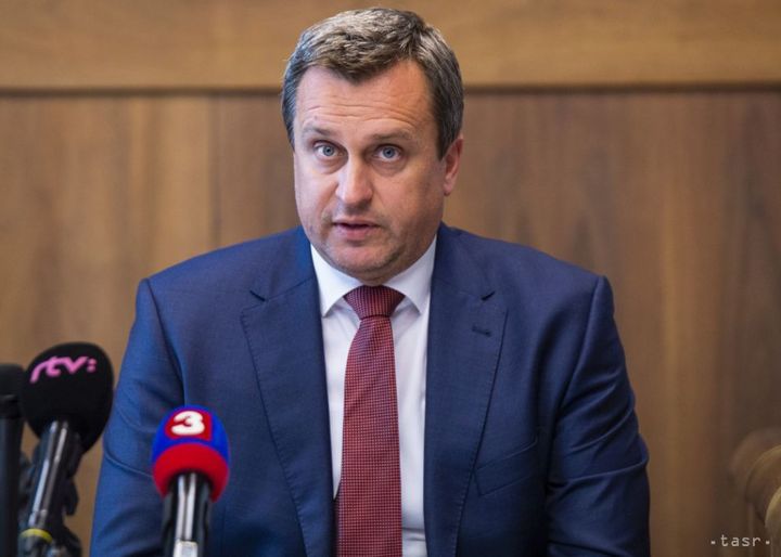 Danko: SNS Supports Public Election of Constitutional Court Judges