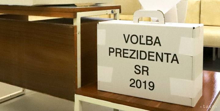 Caputova and Sefcovic to Fight for Presidential Palace in Second Round