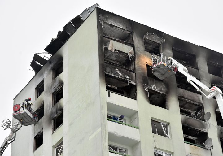 Mountain Rescuers with Dogs Search Blasted Building But to No Avail